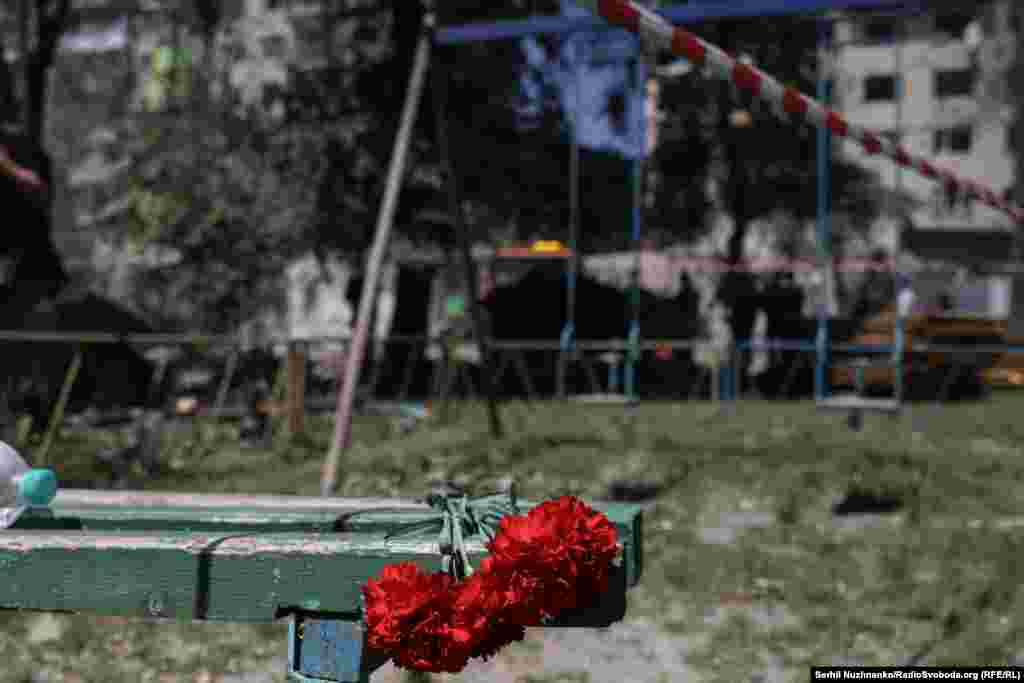 За даними Повітряних сил ЗСУ, російська армія в ніч на 17 червня запустила по Україні загалом 472 засоби повітряного нападу, зокрема 32 ракети. Сили протиповітряної оборони знешкодили загалом 428 російських цілей.У Міноборони РФ згодом заявили про масований удар «високоточним озброєнням» і дронами по нібито об’єктах військово-промислового комплексу України в Київській області й Запоріжжі, зазначивши, що «мета ударів досягнута».