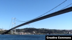 Міст через протоку Босфор. Ілюстративне фото