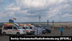 Площадка для обмена пленными неподалеку от Майорска, 15 апреля 2020 года