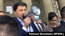 Премьер-министр Улукбек Марипов. 8 апреля 2021 года.