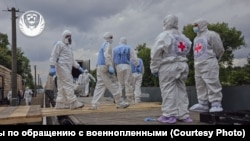 Тараптардын сөөк алмашуу жараяны. (архивдик сүрөт)