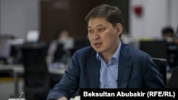 Сапар Исаков.
