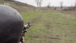 «Ми так давно готуємось, хай вже йдуть» – добровольці з Донбасу під час навчань (відео)