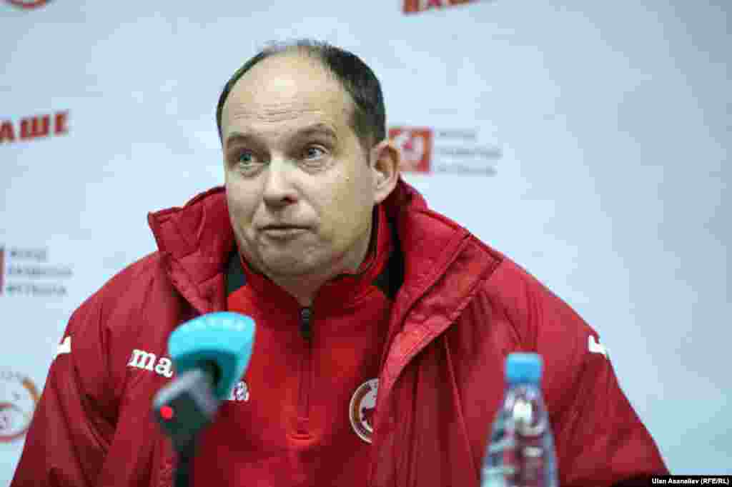 Улуттук курама топтун башкы машыктыруучусу Сергей Дворянков командасынын оюнуна купулу толгондугун жана бул достук беттеште улуттук команда үчүн теңме тең чыгуу да жакшы жетишкендик экендигин белгиледи.