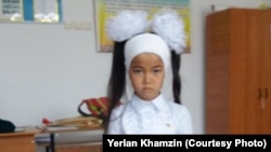 Сумая Серик, дочь Ерлана Хамзина, ученица первого класса.