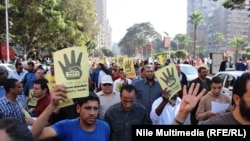 "Мусулман агайындардын" жактоочулары ал-Мухандесиин районундагы демонстрацияда. Каир, 20-декабрь 2013