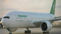 Aşgabatda ‘uçara mündirerin’ wadasy bilen ýolagçylardan pul alýan ‘hilegär’ toparlar peýda boldy