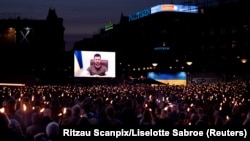 Ուկրաինայի նախագահ Վլադիմիր Զելենսկու ուղերձը դանիացիներին, Քաղաքապետարանի հրապարակ, Կոպենհագեն, 4-ը մայիսի, 2022թ.