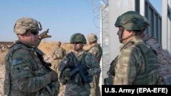 Збройні сили США та Туреччини проводять спільне патрулювання на північному сході Сирії, 4 жовтня 2019 року. Архівне фото