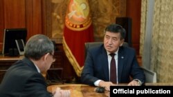 Назаркул Ишекеев менен Сооронбай Жээнбеков