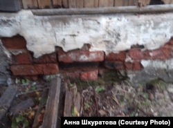 Дом Анны Шкуратовой из посёлка Октябрьский после наводнения.