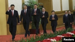 Кытайдын 2013-жылдан тарта бийликке келүүчү жаңы лидерлери астында экономикалык көйгөйлөр турат.