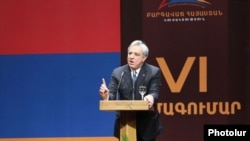 Вардан Осканян