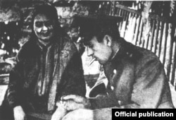 Gurbannazar Ezizow ejesi - Gülnabat daýza bilen