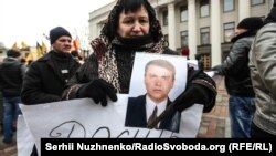 Мати загиблого Олександра Рафальського Тамара на мітингу