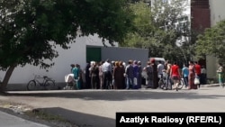 Очередь у продовольственного магазина, Ашхабад 