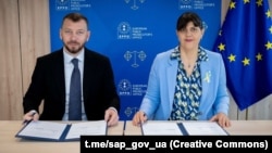 Керівник прокуратури Олександр Клименко зустрівся в Люксембурзі з головною європейською прокуроркою Лаурою Ковеші