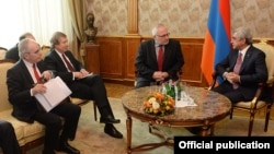 ԵԱՀԿ-ի Մինսկի խմբի համանախագահները Հայաստանի նախագահի հետ հանդիպման ժամանակ, արխիվ