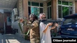 تصاویر طالبان با زنان خارجی