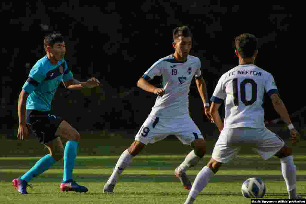 Өлкө чемпионаты жандангандан бери жалпы төрт беттеш өттү. 7-августта өткөн эки оюнда &laquo;Илбирс&raquo; менен &laquo;Кара-Балта&raquo; 0:0 эсебинде, &laquo;Алай&raquo; менен &laquo;Абдыш-Ата&raquo; командалары 1:1 эсеби менен тең чыкты.&nbsp;