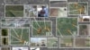 Набор снимков из космоса, иллюстрация Bellingcat к своему расследованию 
