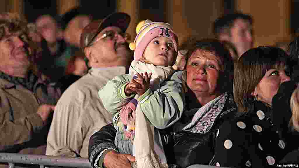 Камал театры каршында яңа сезон ачу тантанасы&nbsp;