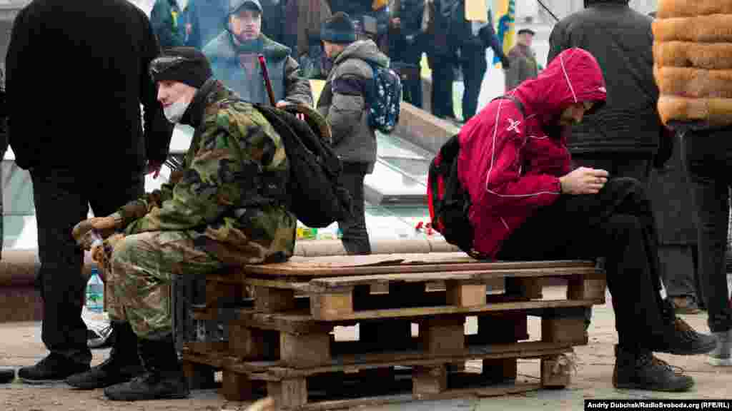 Учасники мітингу на майдані Незалежності у Києві, 21 лютого 2016 року