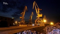 Видовище у корабельному доку: як Маріуполь дивився оперу Νερo і балет кранів – відео