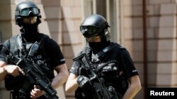 Մեծ Բրիտանիա - Զինված ոստիկանները հատուկ գործողություններ են իրականացնում Մանչեսթրում, 23-ը մայիսի, 2017թ․