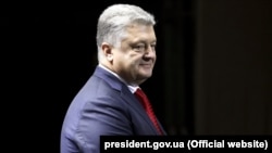 Порошенко: усім уже давно зрозуміло, що українці ніколи не питали і не будуть питати у Путіна дозволу на право мати самостійну церкву