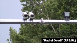 Дүйшөмбүнүн көчөсүндөгү видео камералар. Тажикстан. 2013-жыл. 