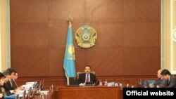 Заседание правительства Казахстана, в середине премьер Карим Масимов