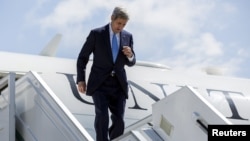 Джон Керрі по прильоті до Сочі, 12 травня 2015 року