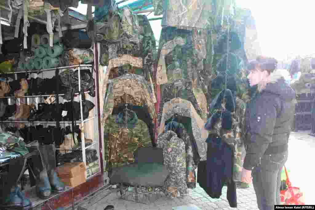 Многие ценят военную одежду и обувь за качество