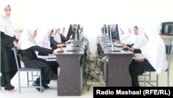 آرشیف - دانش آموزان دختر در یکی از مکاتب ولایت لوگر