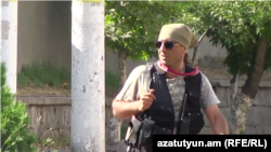 Արխիվ -- Սեդրակ Նազարյանը ՊՊԾ գնդի տարածքում