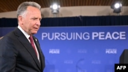 За даними джерел Bloomberg, на зустрічі обговорюватимуться питання гарантій безпеки та можливість майбутньої зустрічі між президентами України та Росії