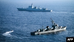 Кытайдын кемелери Түштүк Кытай деңизиндеги машыгууда. 5-май, 2016-жыл. 