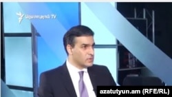 Арман Татоян в студии «Азатутюн ТВ» (архив)