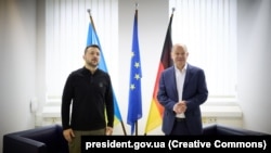 Президент Украины Владимир Зеленский и канцлер Германии Олаф Шольц во время встречи во Франкфурте (Германия), сентябрь 2024 года