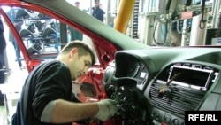 Radnici u Fiatu, Fotografije uz tekst: Branko Vučković