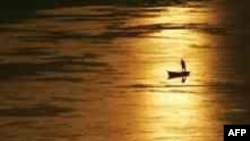 Лодка - главное транспортное средство нелегальных африканских иммигрантов