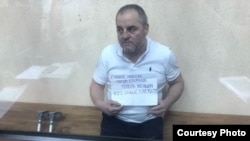 Эдем Бекиров мәхкәмә утырышында