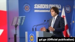 Ираклий Кобахидзе начал выступление со слов благодарности экс-председателю партии Бидзине Иванишвили