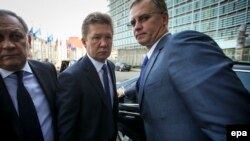 Председатель правления "Газпрома" Алексей Миллер перед началом переговоров в Киеве