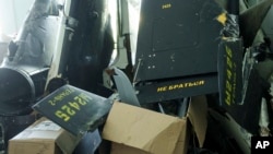 За відкритими даними, російські діти та молодь навчаються та проходять підготовку з експлуатації та технічних основ безпілотних літальних апаратів (БПЛА) у понад 500 школах Росії