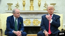 Михол Мартин жана Дональд Трамп.