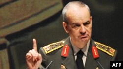 генералштаб башлыгы Илкәр Башбуг 