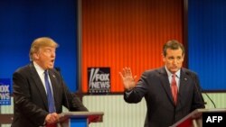 Дональд Трамп и Тед Круз во время президентских дебатов