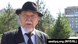 Житель Петропавловска Болат Сагындыков, сын репрессированного Магаза Сагындыкова, добивающийся статуса  «пострадавшего от политических репрессий». Июнь 2017 года.